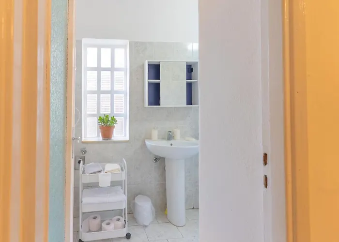 아파트 Zen Jacuzzi Retreat Mit Terrasse Garage Und 24 7 Check In Netflix Und *