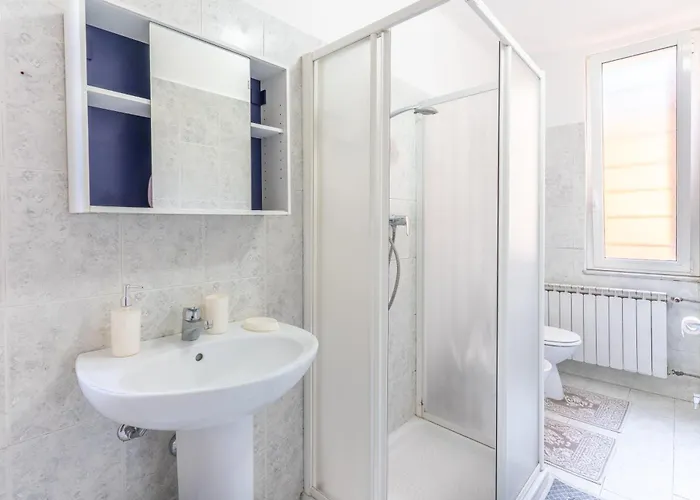 Zen Jacuzzi Retreat Mit Terrasse Garage Und 24 7 Check In Netflix Und 아파트