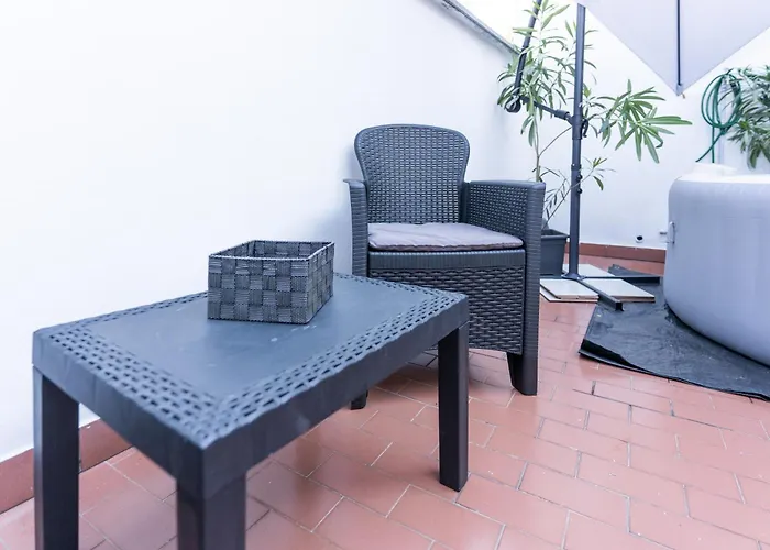 Zen Jacuzzi Retreat Mit Terrasse Garage Und 24 7 Check In Netflix Und * 카살레몬페라토