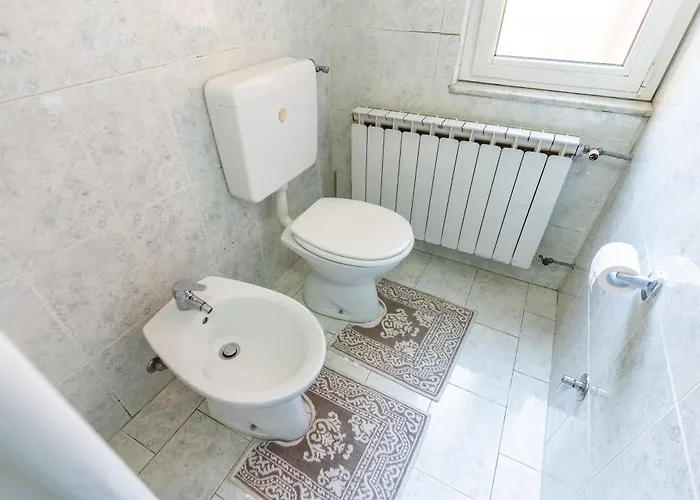 Zen Jacuzzi Retreat Mit Terrasse Garage Und 24 7 Check In Netflix Und 카살레몬페라토